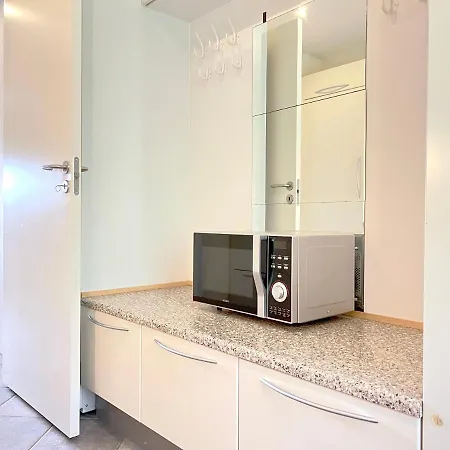 Bright Apartment, アパート *
